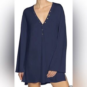 NWT Robin Piccone Amy Long Sleeve Navy V-Neck Button Detail Tunic Cover Up. Sz M
